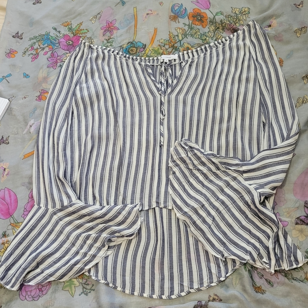 NWOT Ruffle Cold Shoulder Top
